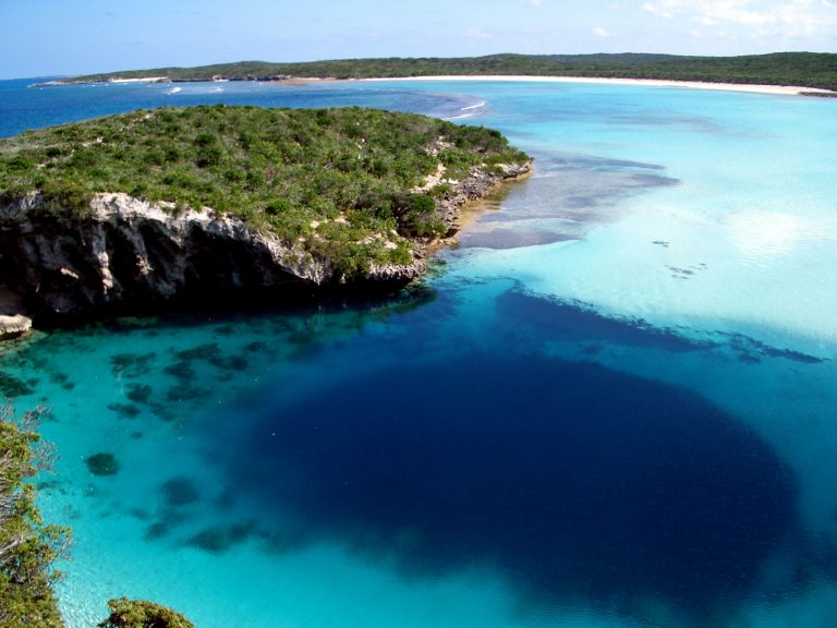Dean's Blue Hole, Bahamas