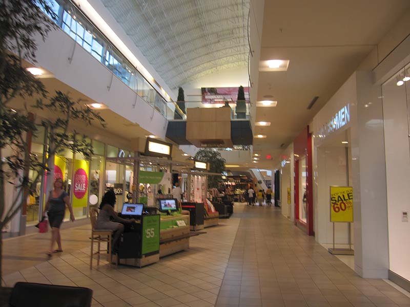 Northlake Mall Location, Timing 